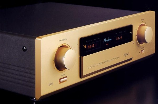 Pre ampli Accuphase DC-330 Pre ampli Accuphase DC-330