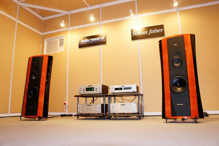 loa Sonus Faber Elipsa red 2