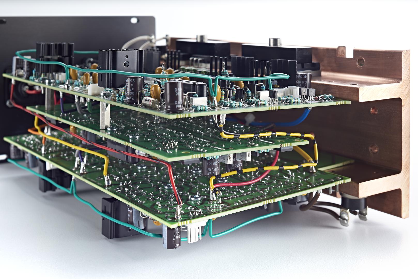 Power ampli cua Naim Audio tot
