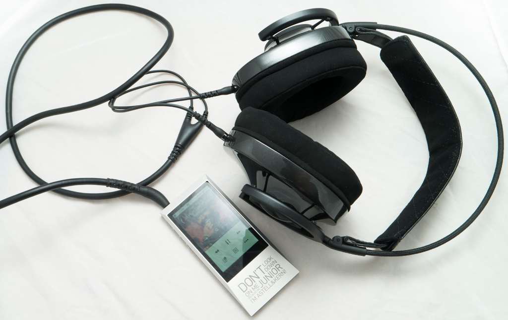 Tai nghe nighthawl carbon tot