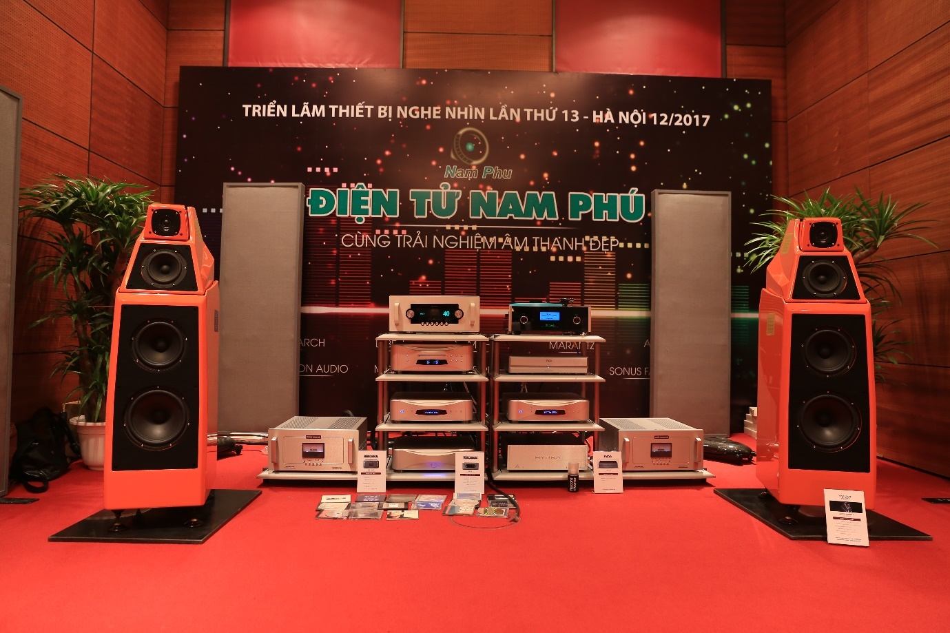 chinh thuc khai mac AV Show 2017 