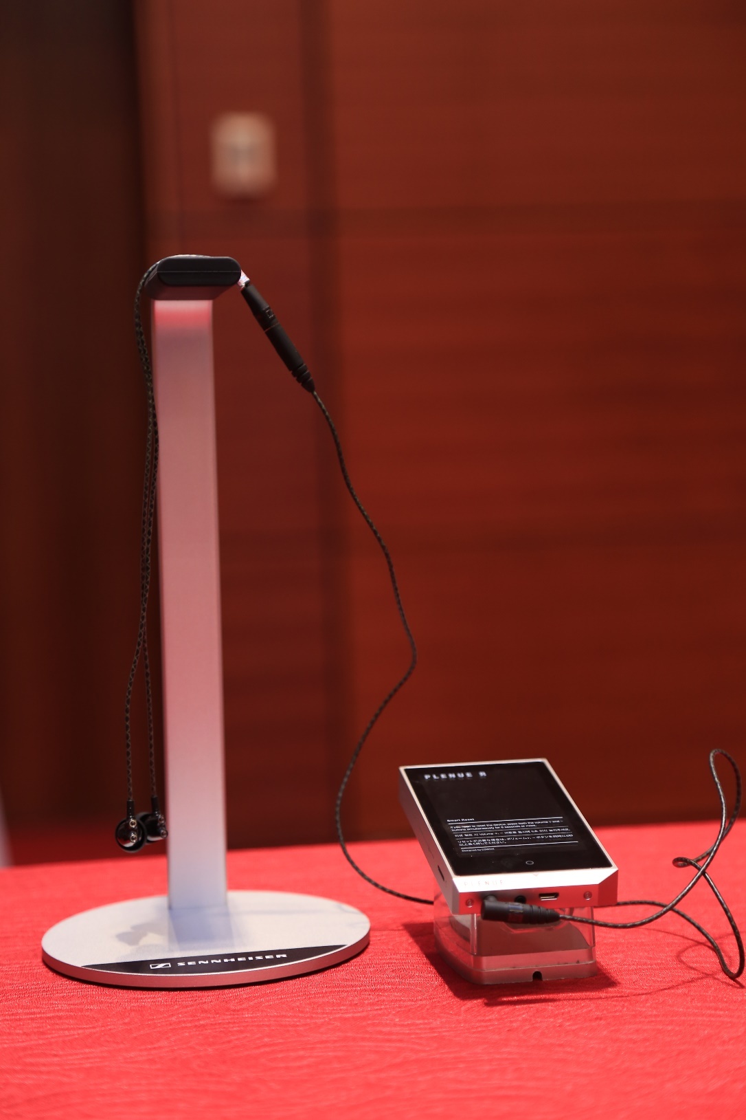 khai mac AV Show 2017