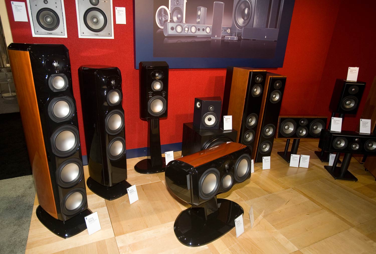 loa revel ultima 2 salon 2 gia tot