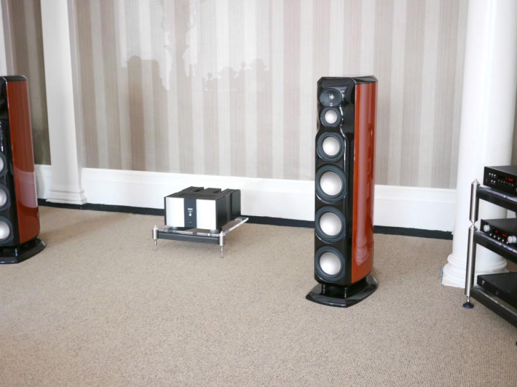 loa revel ultima 2 salon 2 tot