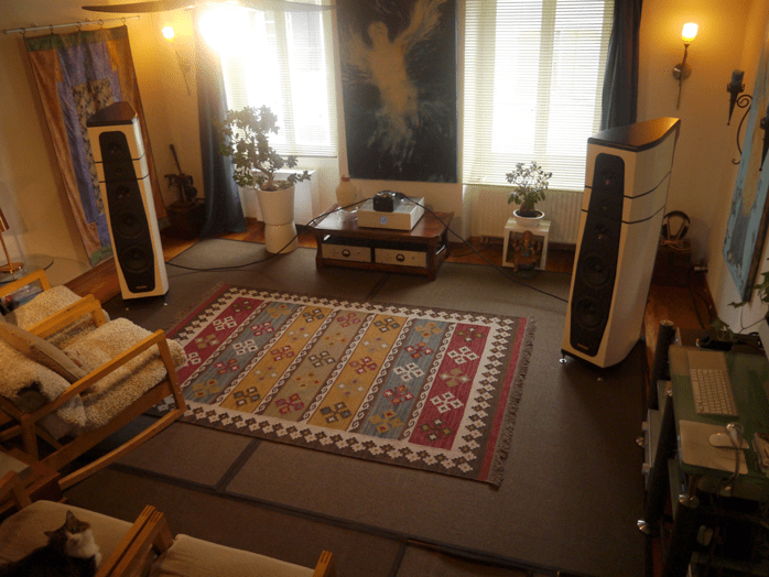 Loa AudioSolutions Rhapsody 200 hay