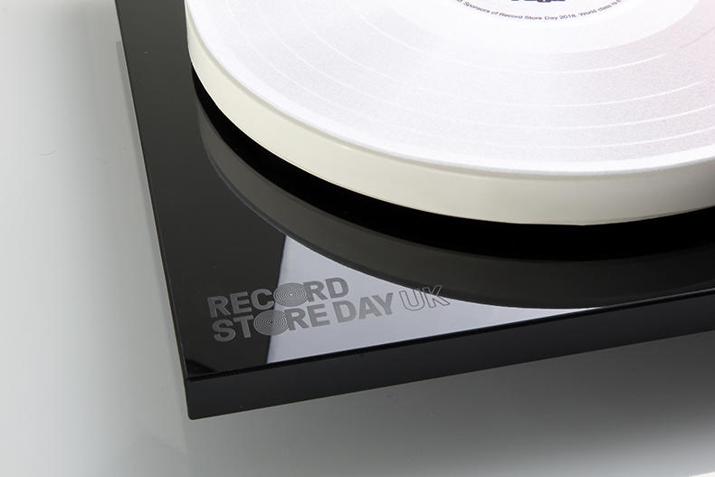 Mam dia than Record Store Day phien ban gioi han