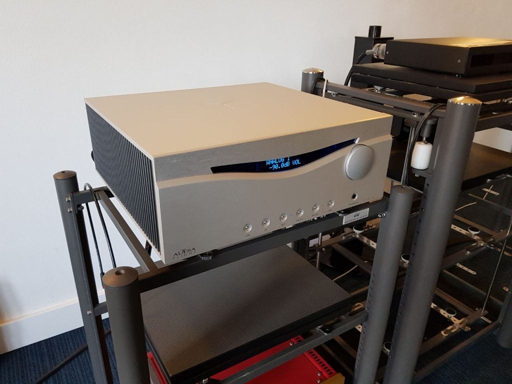 ampli Audia Flight FLS10 chat