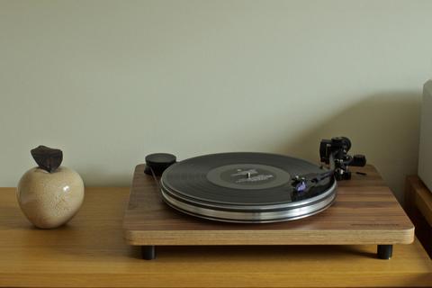 Dau dia than AnalogueWorks Zero tot