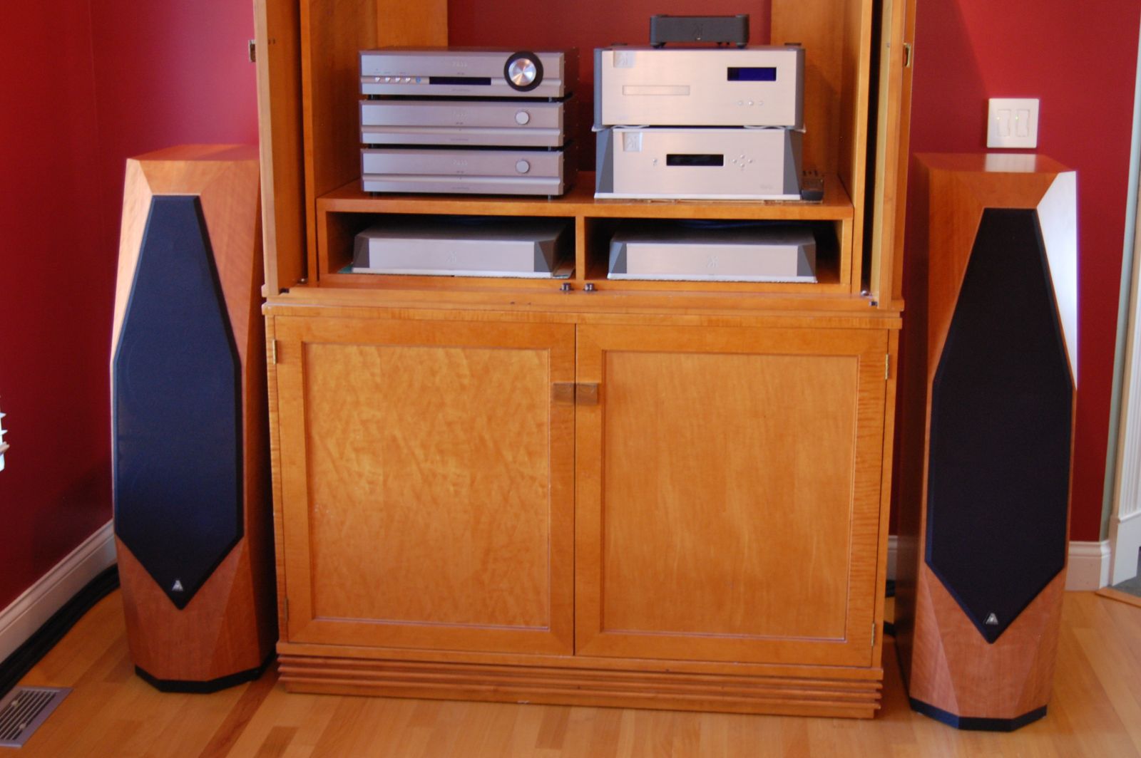 Loa Avalon Time chuan