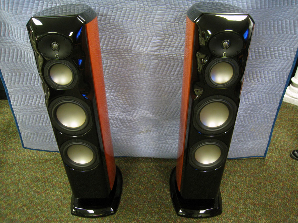 Loa Revel Ultima2 Studio2 chat