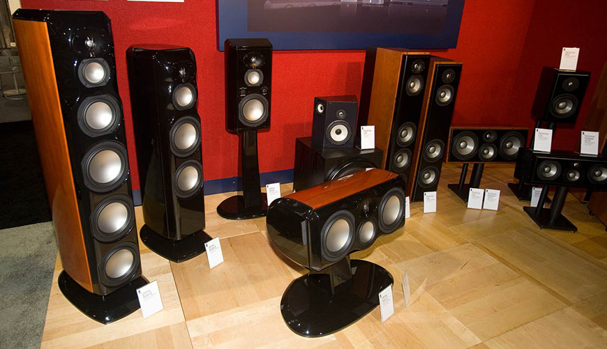 Loa Revel Ultima2 Studio2 hay