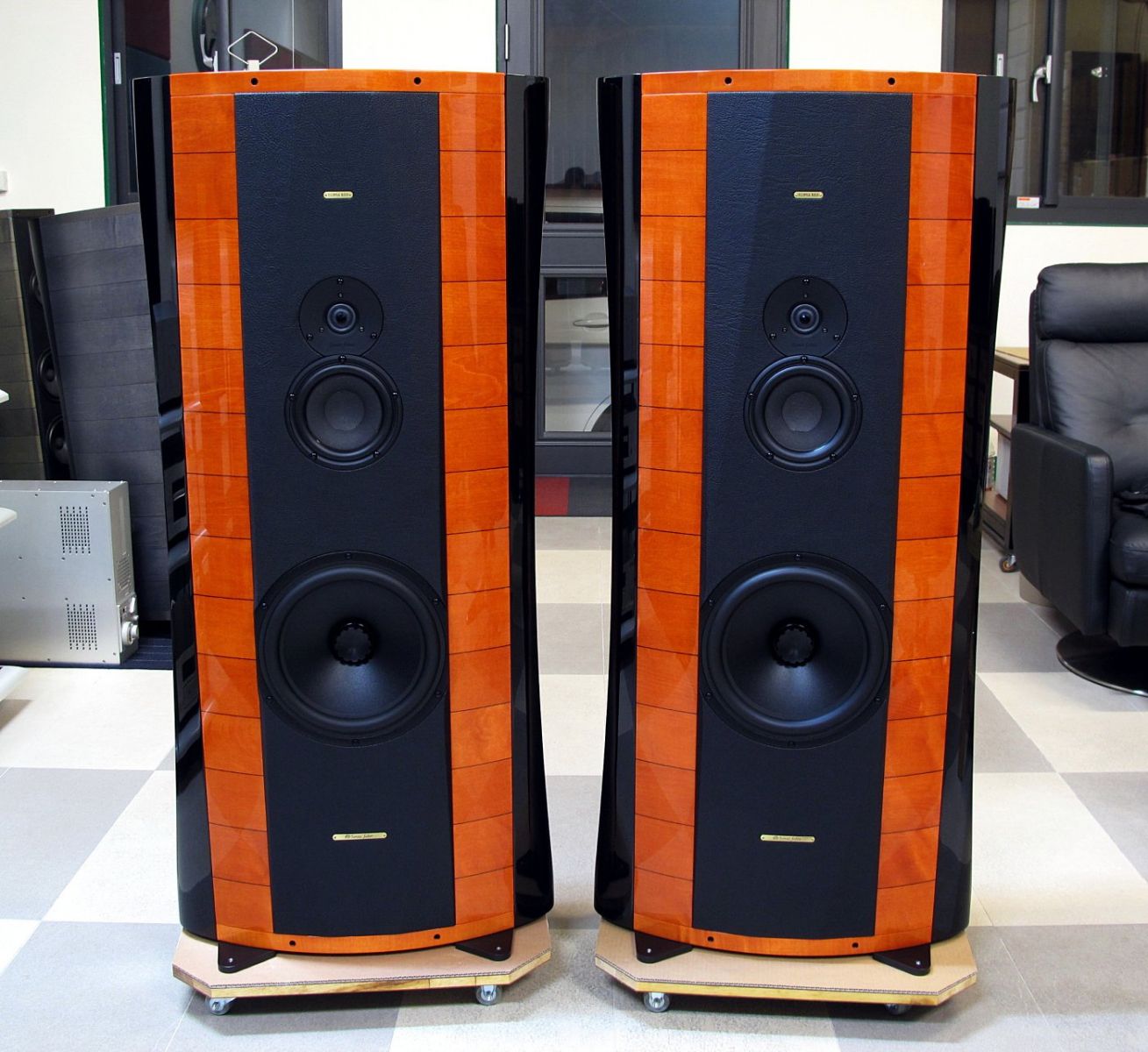 Loa Sonus Faber Elipsa Red chuan