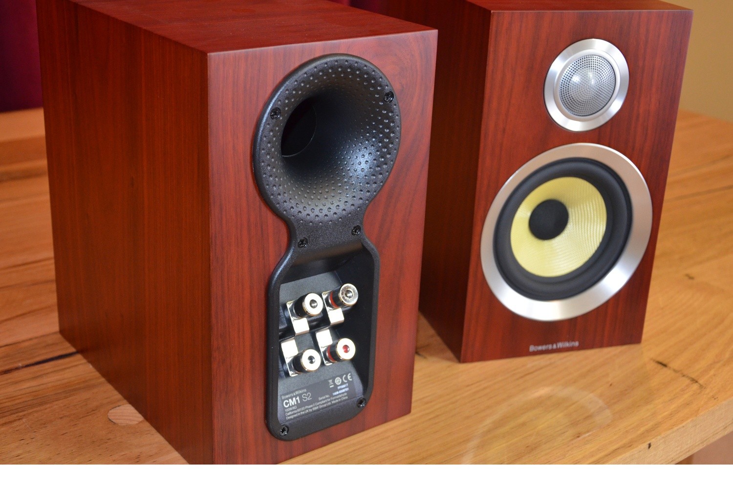 Loa B&W CM1 S2