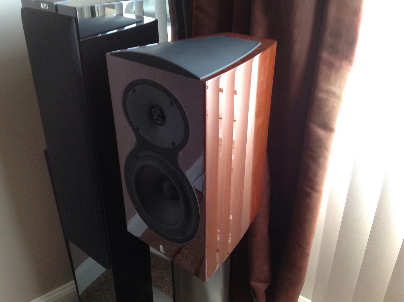 Loa Revel Performa3 M106 chinh hang