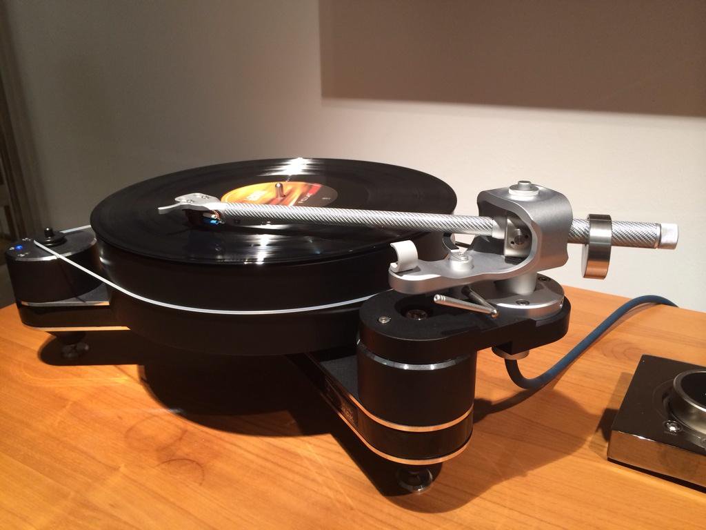 dau dia than Clearaudio Innovation Compact