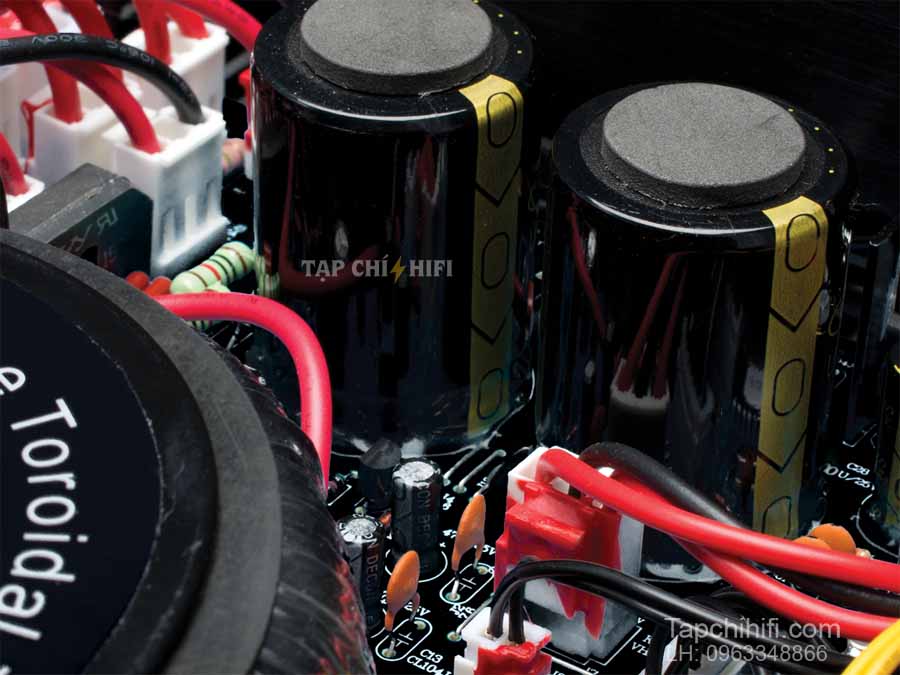 Ampli Emotiva BasX A100 hay