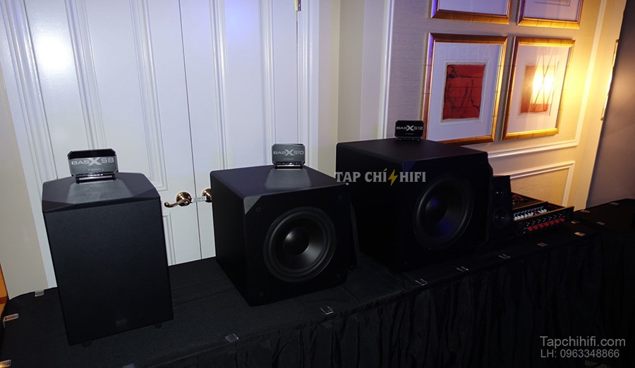 loa sub Emotiva BasX S10 va BasX S12