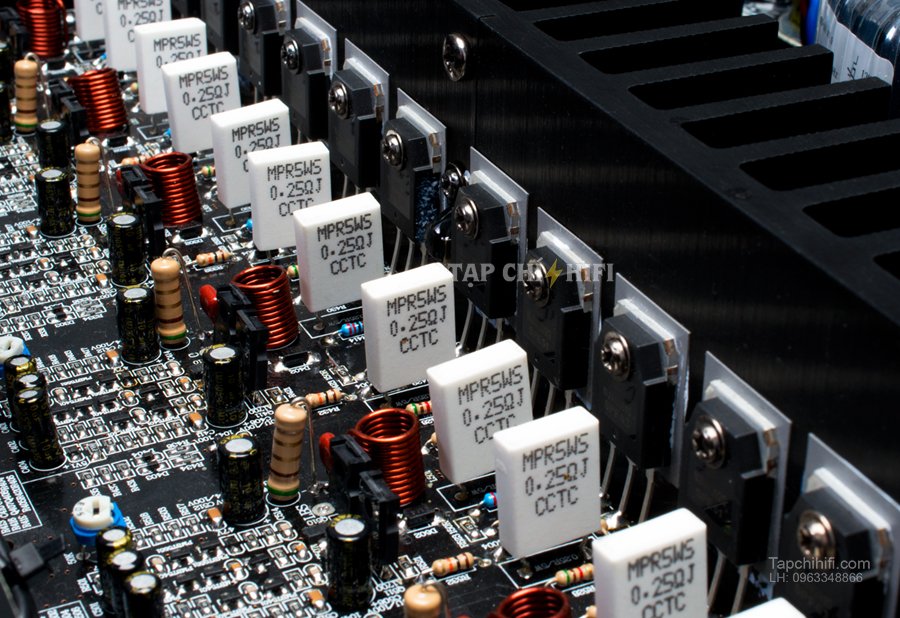 Power ampli Emotiva BasX A-800 tot