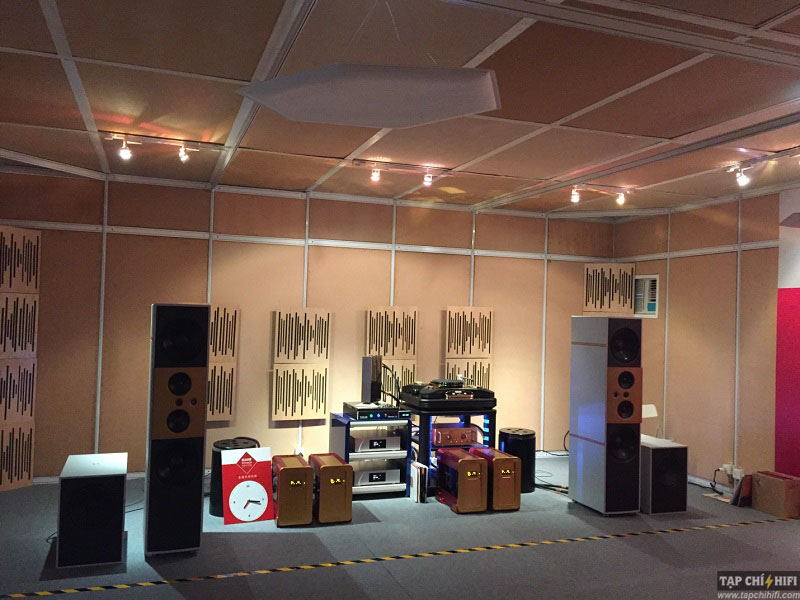 Hong Kong Show 2018 Stenheim va darTZeel chuan