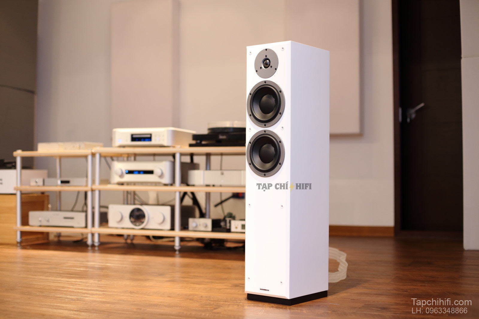 thuong hieu dynaudio chuan