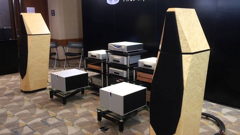 Audia Flight Strumento N°8