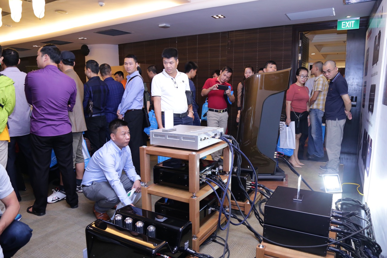 Vietnam Hi-end Show 2018 chat