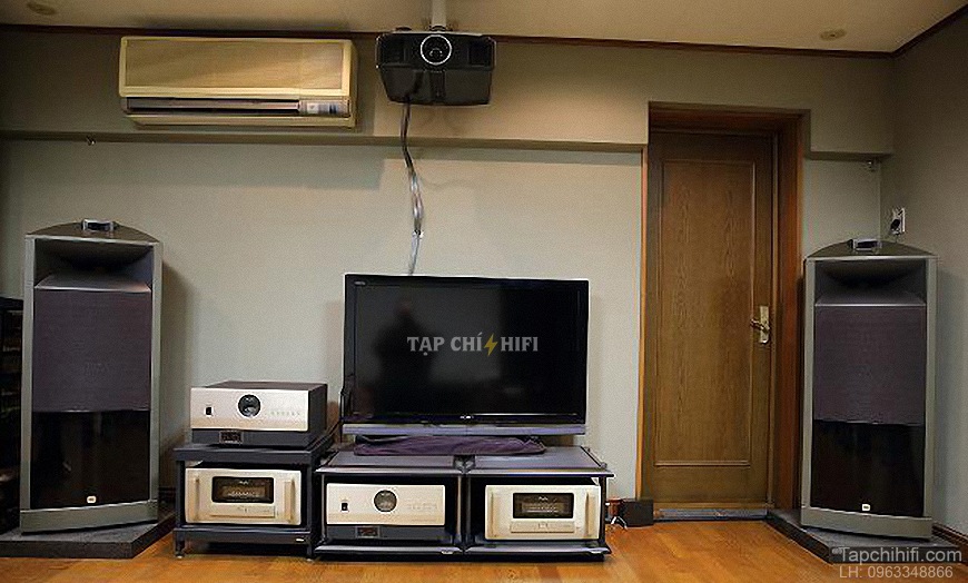 Power ampli Accuphase A-200 chat