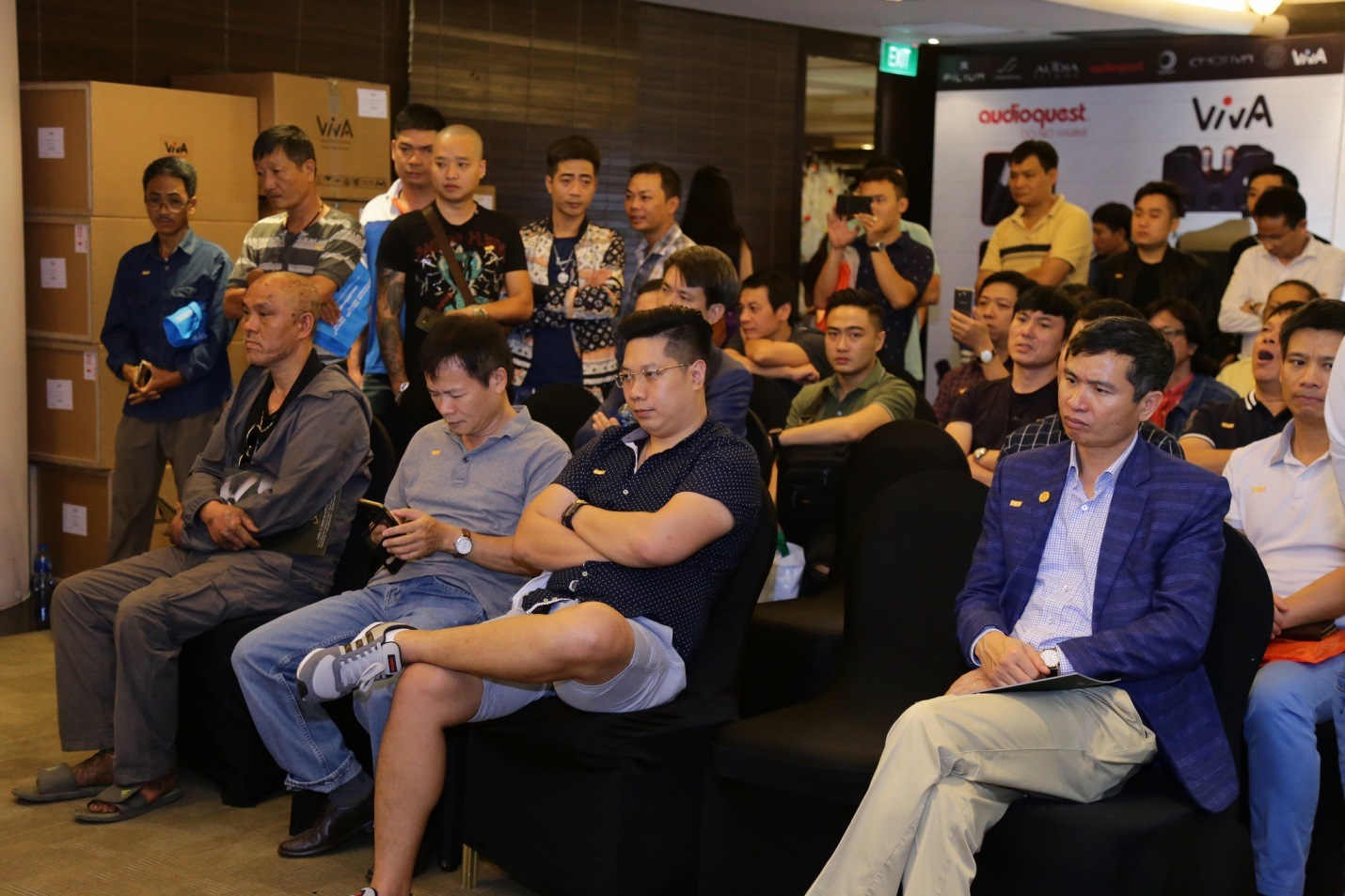Vietnam High End Show 2018 chat
