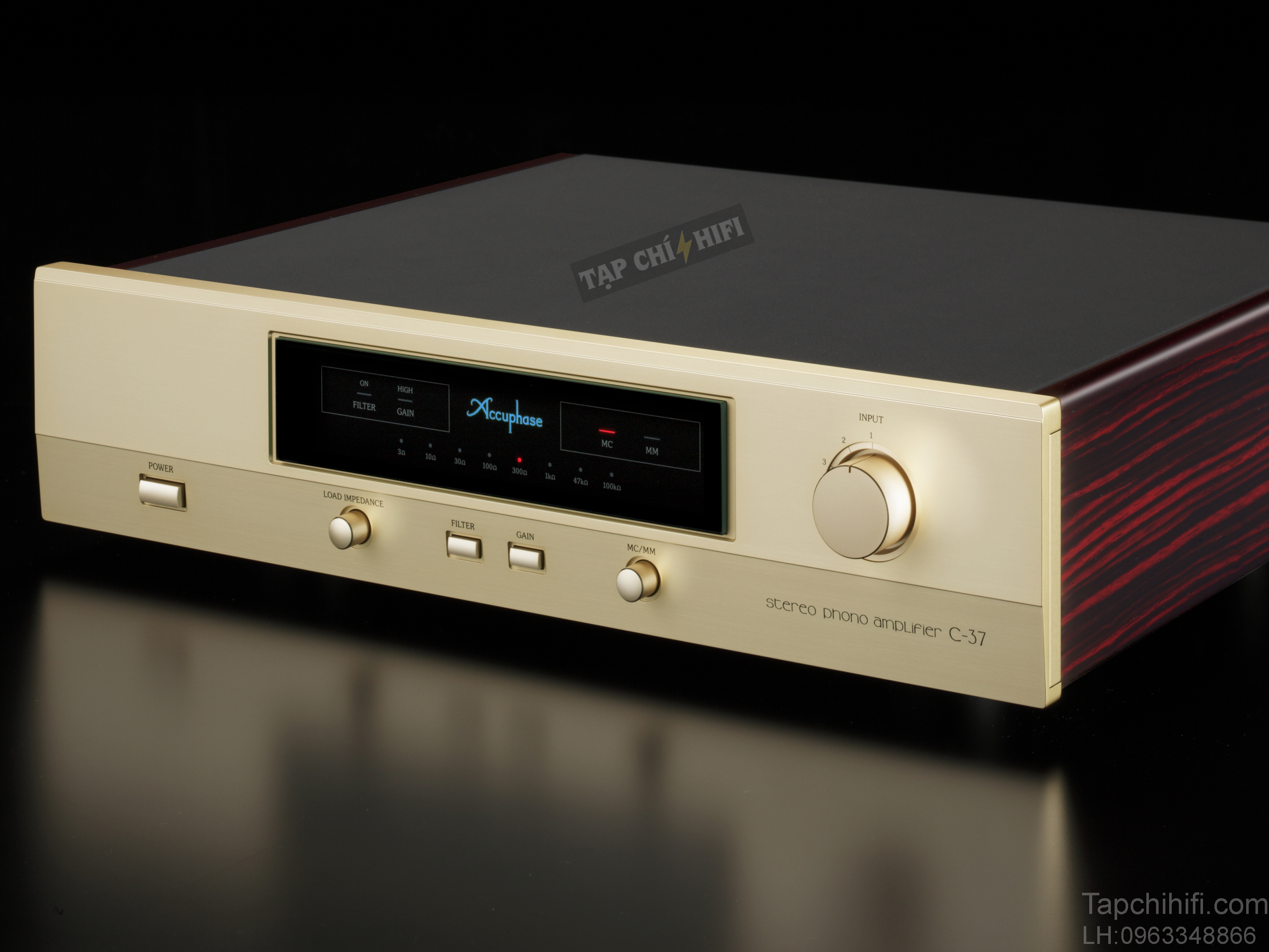 phono preamp Accuphase C 37 mat truoc 