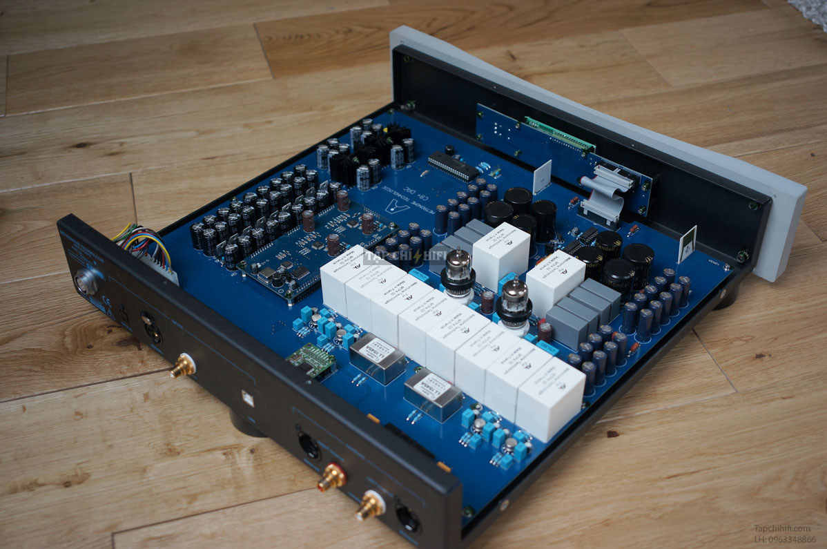 bo giai ma dac metronome c8 plus ben trong 
