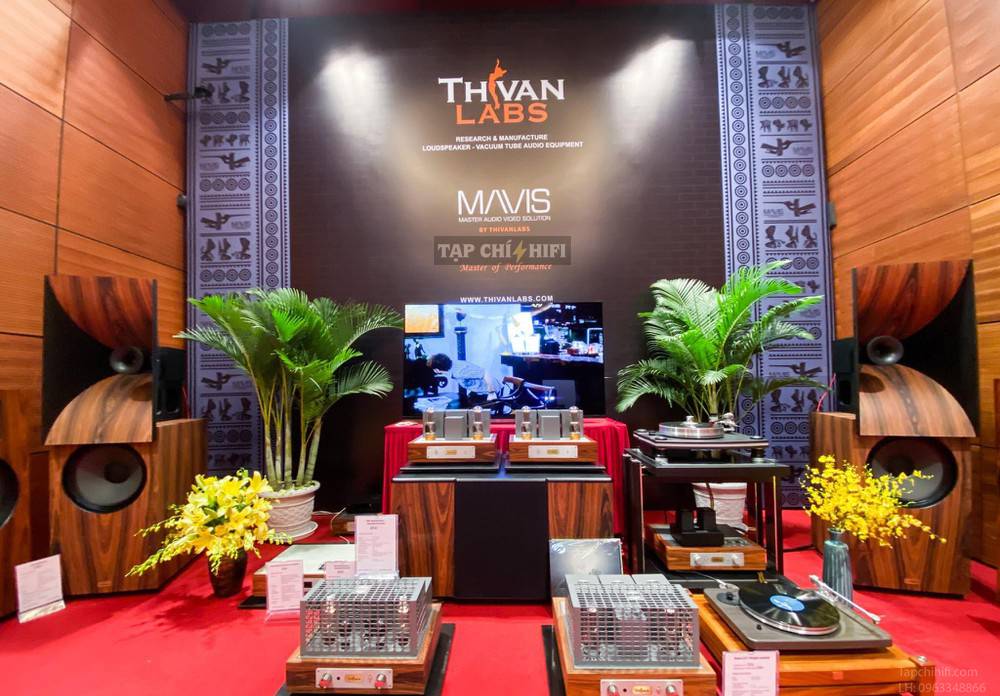 thi van lads tại av show 2019 