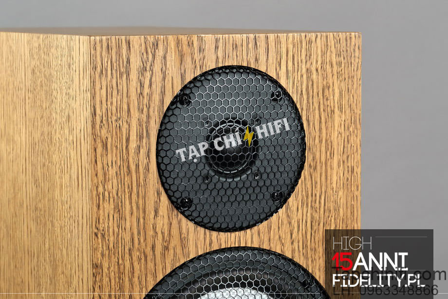 loa pylon ruby 30 can canh 